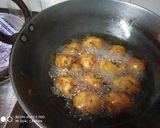 A picture of step 3 of Rice mavu bonda.