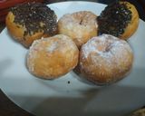 Foto langkah ke 6 dari resep Donat Tanpa Telur.