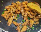 A picture of step 6 of Baby Corn pepper fry.