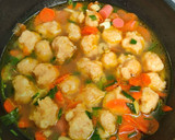 Foto langkah ke 4 dari resep Sop baso udang.