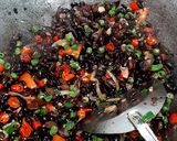 Foto langkah ke 4 dari resep Tumis Ampas Kecap Pedas (Sunda:Hampas Kecap).