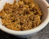 A picture of step 5 of Apple crumble with a peanut butter surprise.