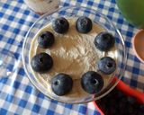 Foto del paso 2 de la receta: Postre de bizcocho, crema y arándanos frescos