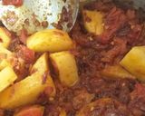 A picture of step 2 of Chicken aloo.