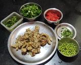 गावाकडचे हिरव्या वांग्याचे स्वादिष्ट भरीत (Hirvya Vangyache Bharit Recipe In Marathi) रेसिपी स्टेप 3 फोटो 