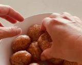 A picture of step 3 of Meatballs in Almond Sauce! 🧄🍞🧅.