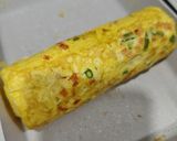 Gambar langkah 5 resipi Gyeran-mari (Korean Egg Roll).