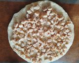 Foto del paso 5 de la receta: Pizza Extrafina con Pollo, Piña, Queso y Mermelada Casera o a Tu Gusto