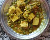A picture of step 4 of Matar paneer.