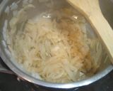 Une image de l'étape 1 de Soupe à l'oignon.