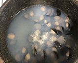 A picture of step 2 of Shijimi Mussels Miso Soup.