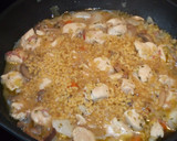 Foto del paso 4 de la receta: Guisito con pollo de mi mamá