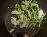 A picture of step 4 of Chicken Fried Noodles.