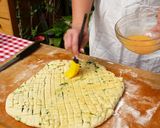 Medvehagymás pogácsa recept fázis 6 fotója