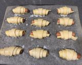 A picture of step 5 of Croissant sausage roll.