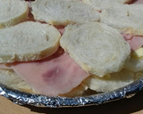 Foto del paso 6 de la receta: Tostado rústico de jamón y queso