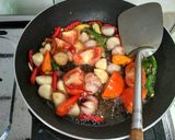 Foto langkah ke 3 dari resep Sambal Terasi Tomat Hemat.