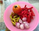 Foto langkah ke 5 dari resep Tongkol Goreng Pedas.