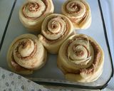 A picture of step 10 of Nuna’s Fluffy Cinnamon Rolls with Homemade Cream Cheese Frosting.