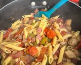 A picture of step 5 of Chicken Arrabbiata.
