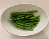 A picture of step 3 of Green Beans with Dill.