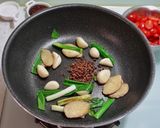 紅燒·番茄 牛肉麵的食譜步驟3照片