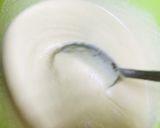 A picture of step 3 of Lagan chicken gravy.