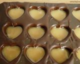 Foto del paso 7 de la receta Bombones corazón rellenos de crema de orujo