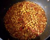A picture of step 2 of Soyabean and Lauki curry.