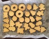 Foto langkah ke 5 dari resep Royal Icing Cookies.