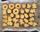 Foto langkah ke 5 dari resep Royal Icing Cookies.