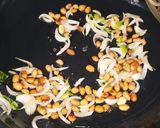 A picture of step 5 of Corn poha.