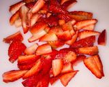A picture of step 2 of Strawberry pudding.