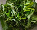 Foto langkah ke 3 dari resep Tumis Kangkung Tauge Saus Tiram.