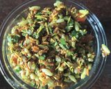 A picture of step 3 of Ragi spourts bhel.