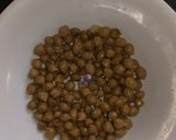 A picture of step 1 of Chickpea tikka.