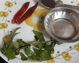 A picture of step 3 of Fresh Nariyal Chutney.
