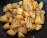 Foto langkah ke 3 dari resep Saute Potatoes.