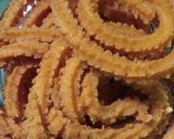 A picture of step 8 of Chakli Murukku.