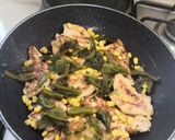 Foto del paso 3 de la receta: Pollo en crema de chile poblano