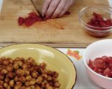 Foto del paso 5 de la receta: Garbanzos Especiados en Ensalada