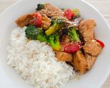 Foto del paso 6 de la receta: Salteado de pollo con verduras y arroz