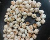 A picture of step 1 of Chatpata kurkure makhana ki chaat.