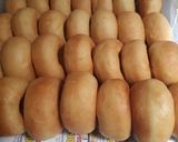 Foto langkah ke 7 dari resep Donat lembut tanpa telur.