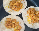 Foto del paso 3 de la receta: Tacos de camarón