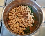 Foto del paso 4 de la receta: Garbanzos con acelgas