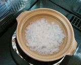 A picture of step 1 of Easy Japanese-Style Egg Rice Porridge for Colds.