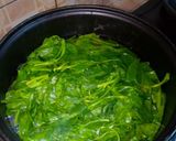 Foto langkah ke 1 dari resep Tumis Kangkung Bakso.