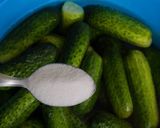 Une image de l'étape 1 de Cornichons aigres-doux.