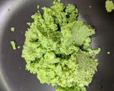 A picture of step 3 of Peas parantha.